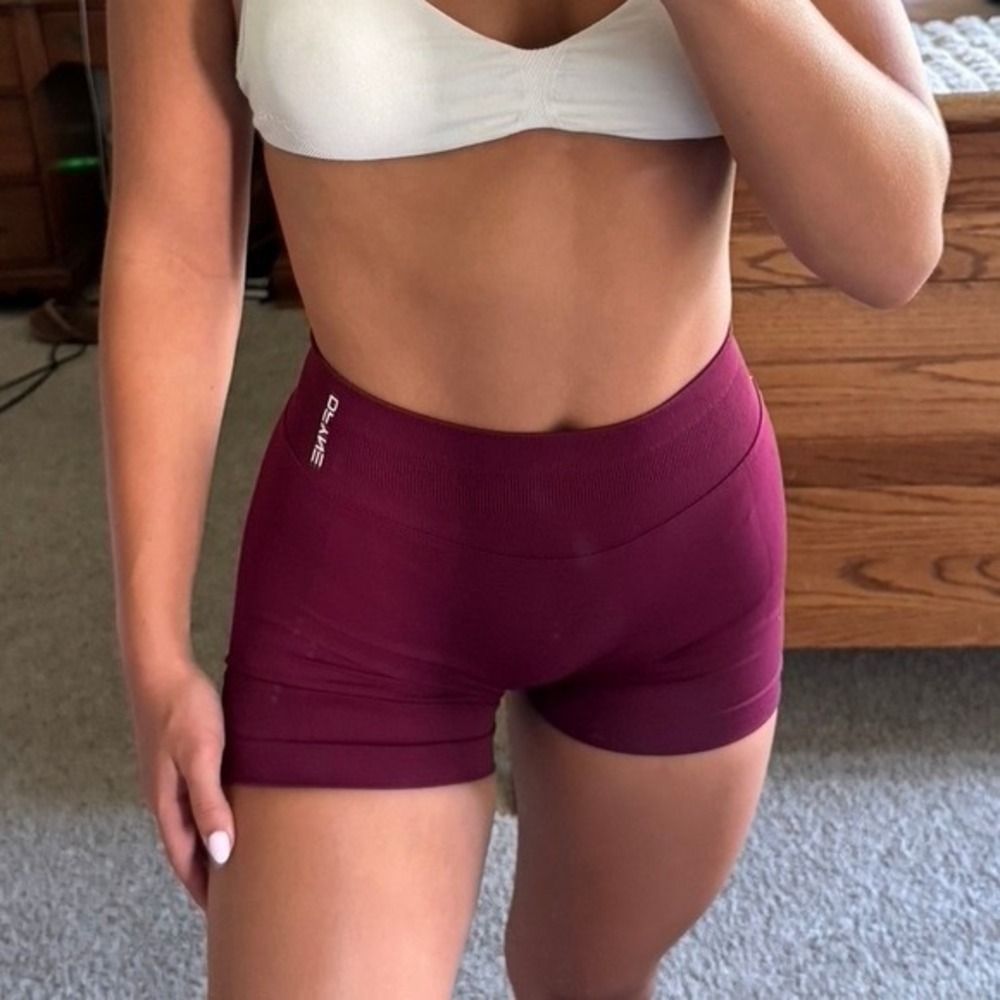 Dfyne impact shorts 4.5" winter berry large - Picture 2 of 6